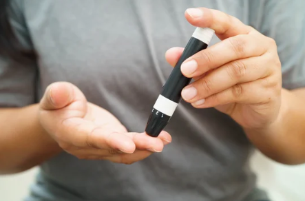 glutathione injection dosage per week vial and syringe used in medical dosing protocol