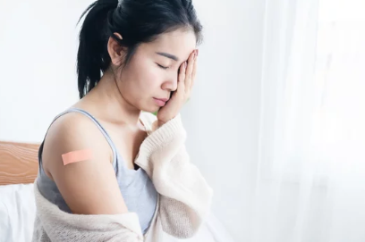 doctor holding syringe representing glutathione injection side effects and treatment safety